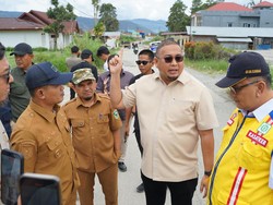 Andre Rosiade: Renovasi Jalan Taratak Galundi-Alahan Panjang Dimulai Pekan Ini