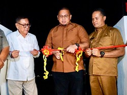 Andre Rosiade Resmikan Kawasan Wisata Bukik Ponggang di Sijunjung Sumbar