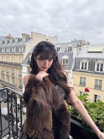 Classy! Simak 5 Potret Wonyoung IVE Saat Menghadiri Miu Miu Show di Paris