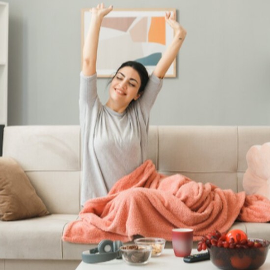 Bukan Introvert, 5 Alasan Orang yang Bahagia Menghindari Bertemu Orang Lain di Akhir Pekan