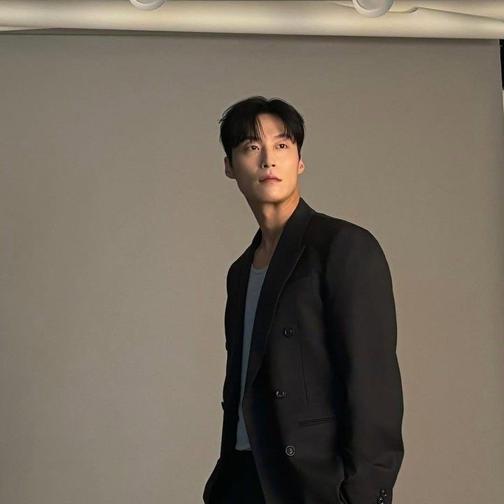 <p>Saat ini, Heo Nam Joon berkarir di bawah naungan Inital Entertainment. Sebelumnya, ia menempuh pendidikan di Sungkyunkwan University dengan akting sebagai jurusannya. (Foto: Instagram @namjun0609)</p>
