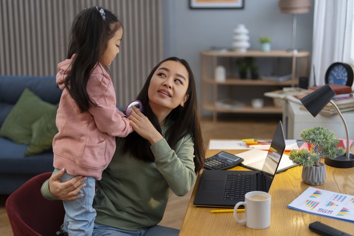 Orang tua perlu hindari rasa bersalah yang toxic. Menyalahkan diri sendiri tapi tidak berbuat salah.