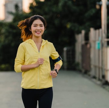 6 Manfaat Rutin Jalan Kaki Jam 6 Pagi Setiap Hari