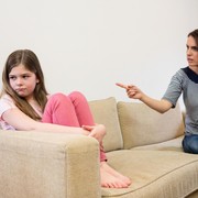 5 Kalimat Orang Tua yang Bisa Membuat Anak Terluka Seumur Hidup, Jangan Pernah Diucapkan!