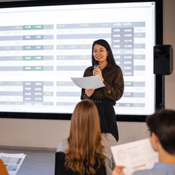 6 Cara Ampuh dan Unik Melatih Public Speaking untuk Seorang Introvert