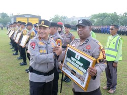 Kapolda Riau Umumkan 10 Bhabin Pemenang Green Policing Awards 2025