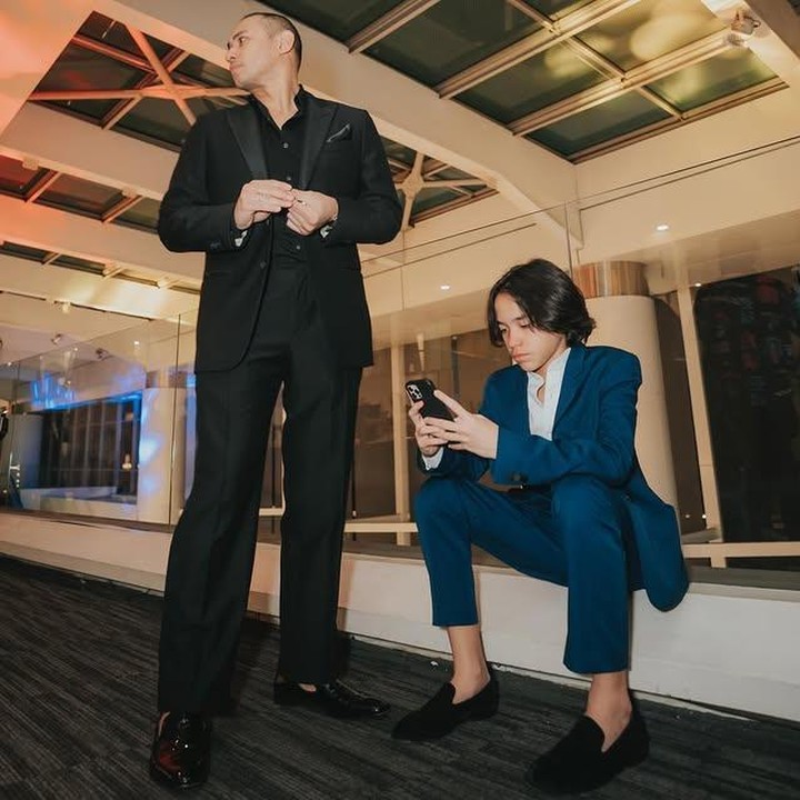 <p>Kedekatan mereka pun sering tersorot lewat media sosial, Bunda. Dalam beberapa unggahannya di Instagram, terlihat jelas bahwa Tiko sangat senang bisa memiliki hubungan dekat dengan anak sambungnya itu. (Foto: Instagram @tikoaryawardhana)</p>