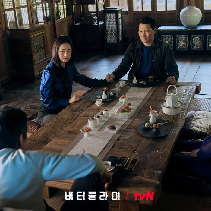 Dalam serial Butterfly, Kim Tae Hee berperan sebagai istri dari mantan mata-mata yang diperankan Daniel Dae Kim.