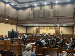 Eks Panitera PN Jakut Pakai Duit Suap Migor USD 150 Ribu buat Liburan Keluarga
