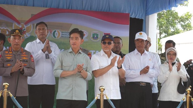Menko Bidang Pangan Zulkifli Hasan menegaskan pentingnya gerakan tanam jagung sebagai langkah nyata memperkuat kedaulatan pangan nasional.