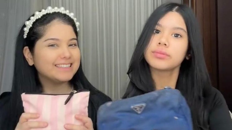 Momen Ketika Annisa Pohan & Sang Putri Aira Yudhoyono Tukeran Pouch Makeup Momen Ketika Annisa Pohan & Sang Putri Aira Yudhoyono Tukeran Pouch Makeup