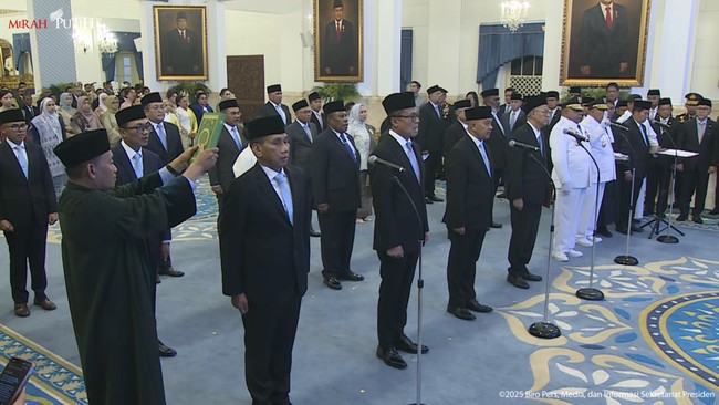 Presiden Prabowo melantik Velix Wanggai sebagai Ketua Komite Eksekutif Percepatan Pembangunan Otsus Papua beserta 9 anggota lainnya.
