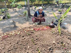 Keluarga Kenang Putra Sosok yang Rajin Salat Kini Pergi untuk Selamanya