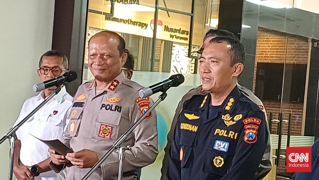 Polisi memeriksa 17 saksi terkait ambruknya gedung Pondok Pesantren Al Khoziny Sidoarjo. Pemanggilan pengurus juga akan dilakukan.