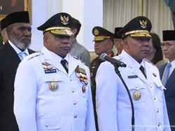 Prabowo Resmi Lantik Matius-Aryoko Jadi Gubernur-Wakil Gubernur Papua