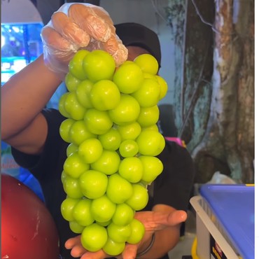 Makna Tradisi Makan 12 Anggur di Malam Tahun Baru, Ini Alasannya