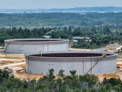 2 Tangki Minyak Raksasa Pertamina Rampung Dibangun, Terbesar di Asia Tenggara!