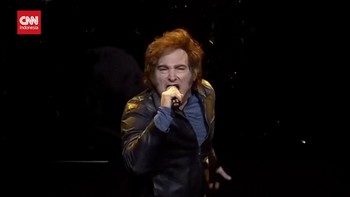 VIDEO: Momen Presiden Argentina Jadi Rockstar saat Luncurkan Buku Baru