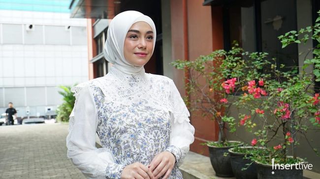 Hidup Berubah Usai Mualaf, Ini 7 Potret Penampilan Celine Evangelista Menuai Pujian