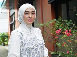 Sulit Ikuti Bacaan Bahasa Arab, Celine Evangelista Ungkap Perjuangan Belajar Salat