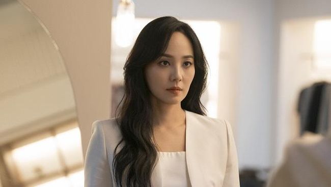 14 Drama Korea Dibintangi Eugene, The Penthouse hingga First Lady