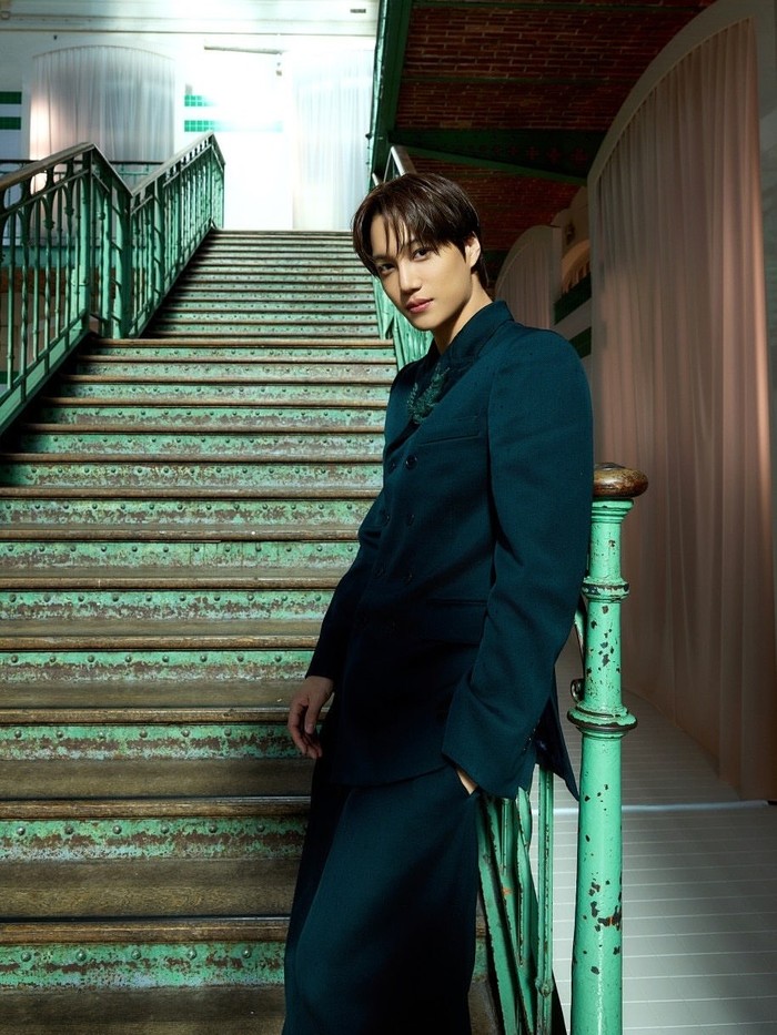 Kai EXO menjadi salah satu nama besar yang datang ke pagelaran busana yang bertabur bintang tersebut. Kehadiran pelantun lagu populer ‘Rover’ satu ini di Paris Fashion Week 2025 pun sontak menciptakan buzz di komunitas online./ Foto: instagram.com/zkdlin