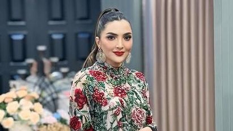 Kisruh Ashanty vs Mantan Karyawan, Apa yang Sebenarnya Terjadi? Kisruh Ashanty vs Mantan Karyawan, Apa yang Sebenarnya Terjadi?
