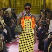 Unik! Celemek Jadi Pusat Perhatian di Peragaan Miu Miu Spring/Summer 2026