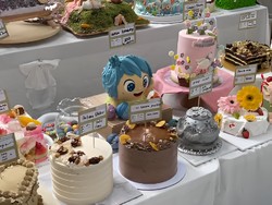 Cantik nan Estetik, Kue Komunitas yang Menggugah Mata dan Selera