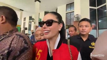 img-title Dituntut 11 Tahun Penjara oleh JPU, Nikita Mirzani Optimis Bisa Bebas