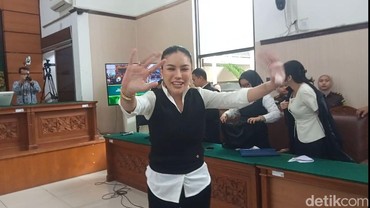 img-title Sidang Vonis Digelar di Hari Sumpah Pemuda, Nikita Mirzani: Semoga Keadilan Masih Ada