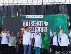 Ribuan Warga Ponorogo Rayakan Hari Telur Sedunia dengan Makan Bareng