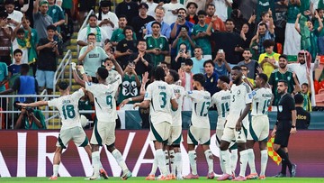 Update Eksklusif Olahraga CNN : Kluivert Soal Arab Saudi Tuan Rumah: Keuntungan Kecil
