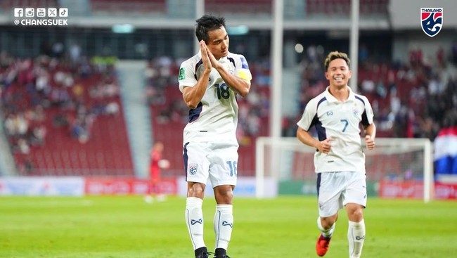 Thailand Tekuk Taiwan, Vietnam Sikat Nepal Timnas Thailand dan Vietnam sama-sama meraih kemenangan dalam pertandingan ketiga Kualifikasi Piala Asia 2027, Kamis (9/10).