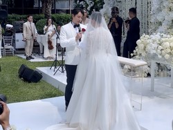Amanda Manopo dan Kenny Austin Resmi Menikah
