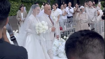 Kabar Terkini Artis dari InsertLive : Peringatan Keras Ayah Amanda Manopo ke Kenny Austin saat Melamar Sang Putri 