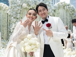 Tangis Haru Kenny Austin Sambut Amanda Manopo saat Pemberkatan Pernikahan