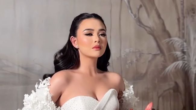 Reaksi Amanda Manopo Ketika Diminta Ungkap Skincare di TikTok