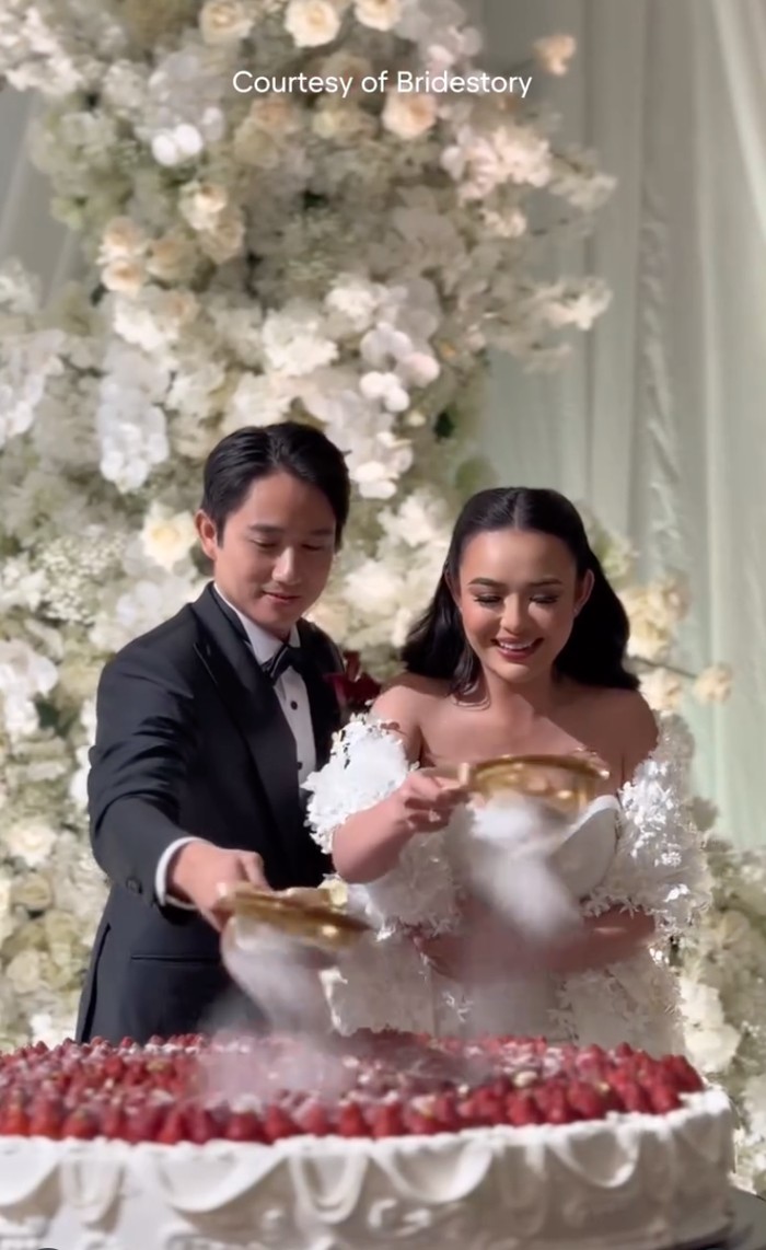 Mille-feuille yang awalnya terkenal di Prancis, mulai menyebar ke berbagai negara Eropa seperti Italia dan Inggris. Kue ini pun mengalami berbagai modifikasi yang disesuaikan dengan selera lokal.