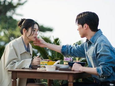 5 Momen Romantis Jang Ki Yong dan Ahn Eun Jin yang Bikin Baper di 'Dynamite Kiss'