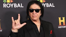 Gene Simmons Buka Suara Setelah Kecelakaan: Terima Kasih Doanya