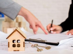 Mau Jual Beli Rumah? Ini Rincian Biaya Notaris dan Ketentuan Terbaru 2025