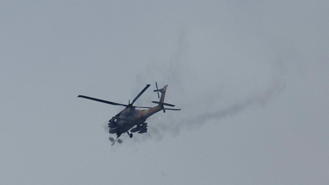 Helikopter serbu milik Angkatan Darat Amerika Serikat Apache jatuh di dekat Selat Hormuz, Iran, pada Senin (8/6) waktu setempat.