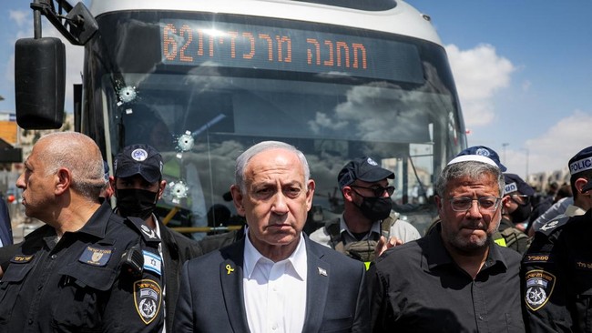 Menteri Israel Ancam Gulingkan Netanyahu jika Tak Musnahkan Hamas Menteri Keamanan Israel Ben Gvir dan partainya ancam gulingkan pemerintah Netanyahu jika tak bubarkan Hamas di Gaza.