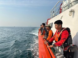 Kapal Nelayan Tenggelam di Laut Kepulauan Seribu: 7 Orang Selamat, 1 Tewas