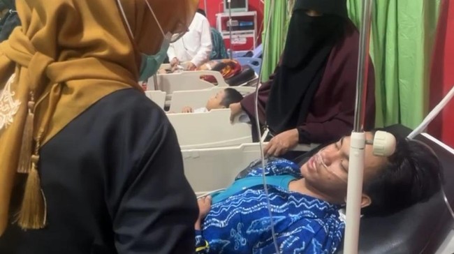 Wakapolda Kalsel mengatakan per Jumat (10/10) korban tercatat 130 siswa, dan ada 10 siswa harus menjalani rawat inap karena alami gejala kategori berat.