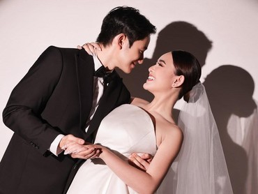 img-title Segini Perkiraan Biaya Pernikahan Amanda Manopo dan Kenny Austin di Hotel Mewah