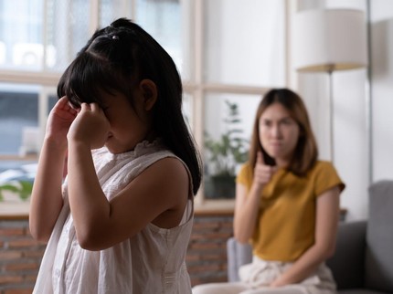 Ternyata Panggilan 'Anak Pintar' Justru Bisa Berdampak Buruk bagi Si Kecil