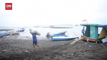 VIDEO: Nelayan Sulut Amankan Ikan Saat Peringatan Tsunami Pascagempa