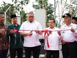 Andre Rosiade Resmikan BTS Telkomsel, Nagari Dalko Agam Tak Lagi Terisolir